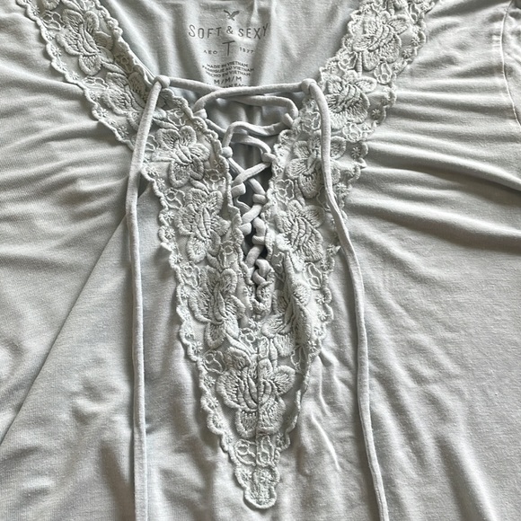 American Eagle Outfitters T-shirt - Picture 3 of 4